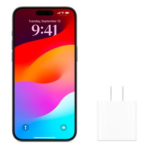 Adaptador de corriente de 20 W junto a un iPhone, para comparar su tamano