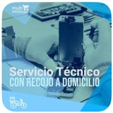 Técnico recogiendo un iPhone a domicilio para su reparación