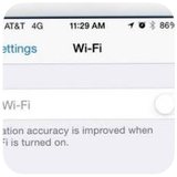 Ajustes de iPhone con el interruptor de Wi-Fi atenuado en gris