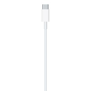 iPad gris espacial cargando con el cable Lightning conectado